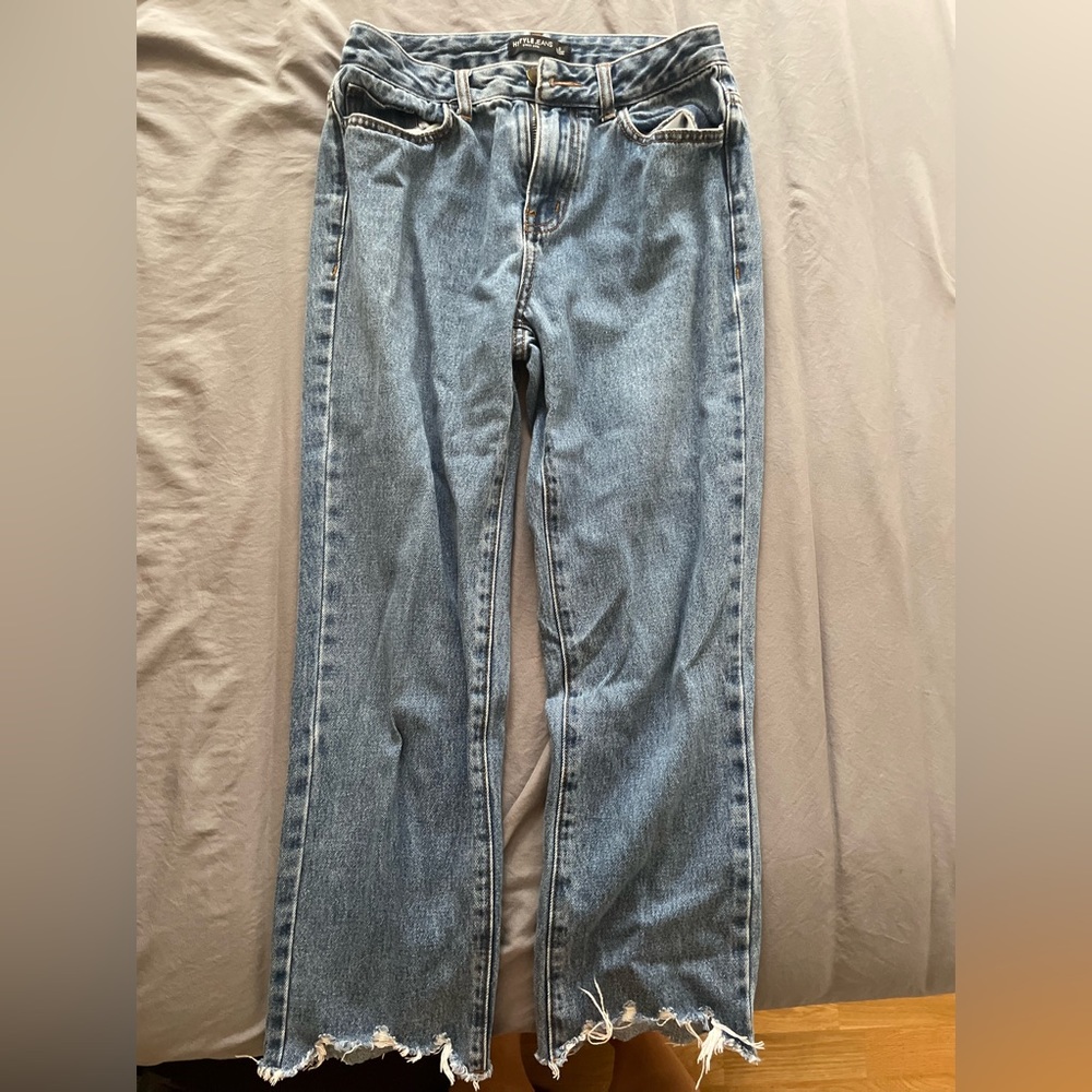 Distressed Cropped Ankle Jeans